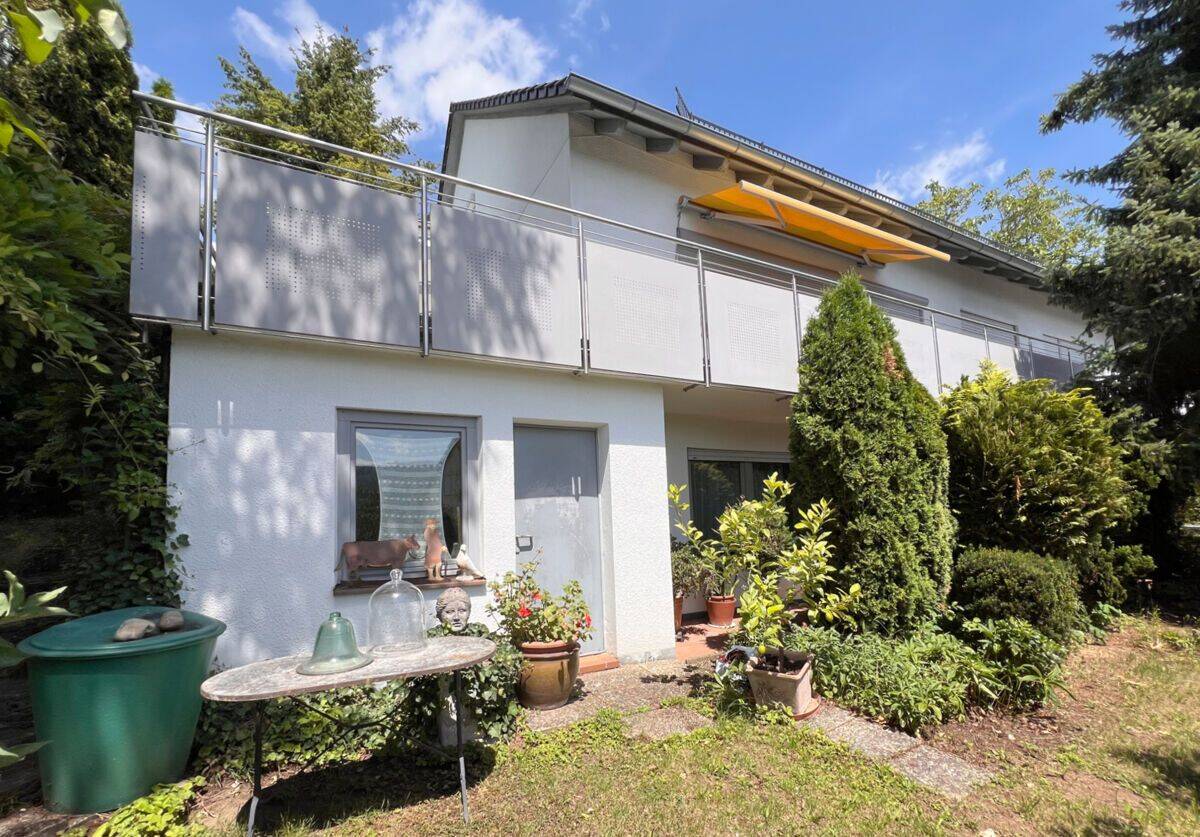 Geräumiges Wohnhaus mit Praxis/Einliegerwohnung und Doppelgarage in Ebermannstadt, 91320 Ebermannstadt