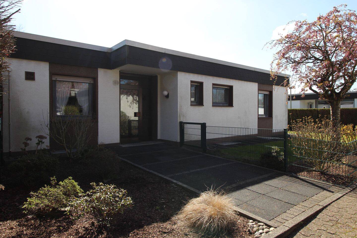 Vielseitig Nutzbares Bungalow mit Garten und Garage | HERNE, 44653 Herne (Baukau-West Crange Unser Fritz Wanne Wanne-Süd)