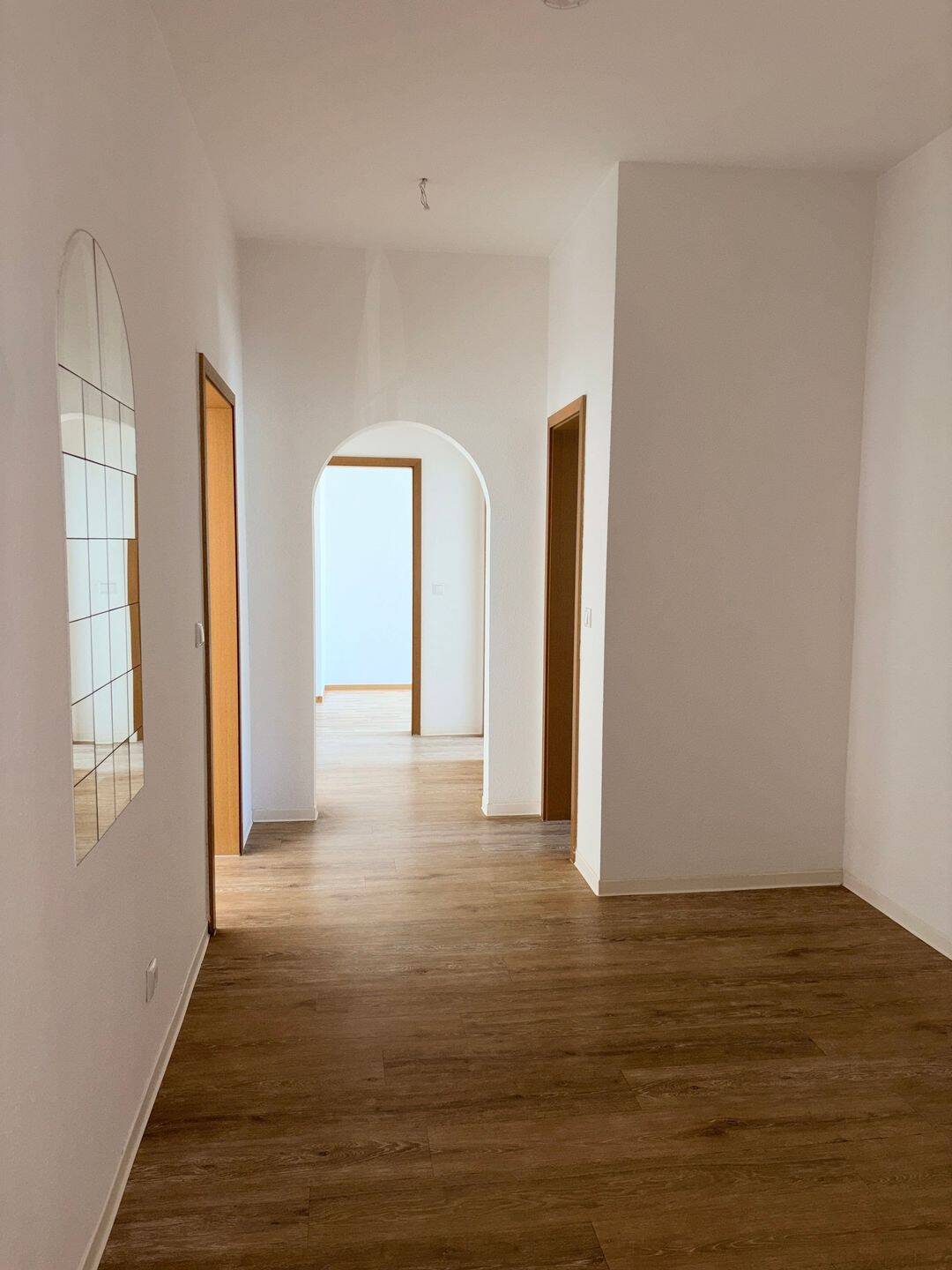 Helle, großzügige 3-Raum-Whg. in ruhiger, 8606 Oelsnitz/Vogtl.