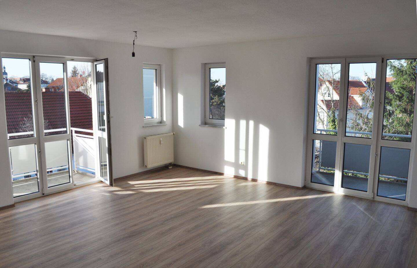 * Eigennutzung möglich * lichtdurchflutet * Tageslichtküche mit EBK * Wanne * 3 Balkone *, 4288 Leipzig (Holzhausen Liebertwolkwitz)