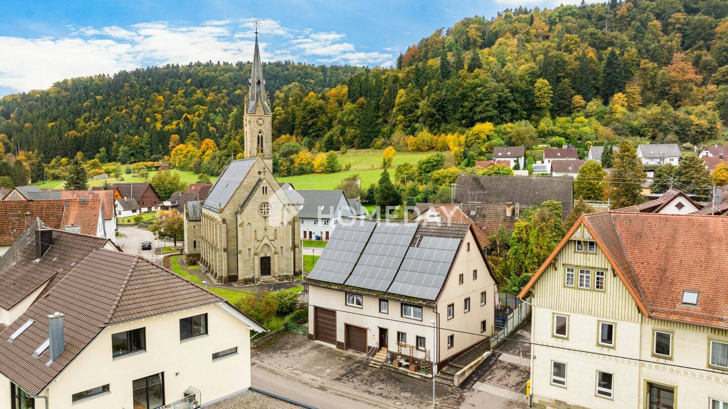 Ideal für Mehrgenerationenwohnen: Fortlaufend modernisiertes Bauernhaus mit ELW & Ausbaupotenzial, 78727 Oberndorf am Neckar