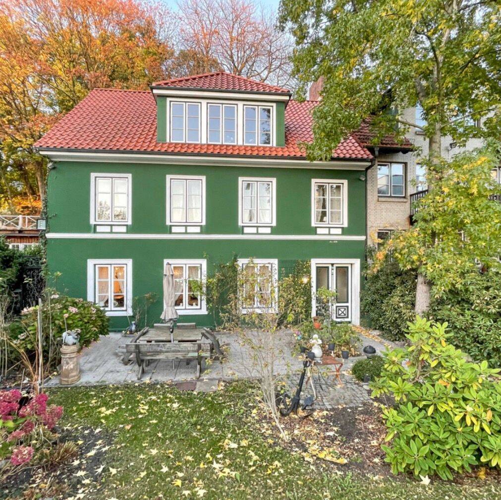 Altes Kapitänshaus mit Blick auf Elbe und Museumshafen – zur Zwischenmiete, 22763 Hamburg (Altona Othmarschen Ottensen)