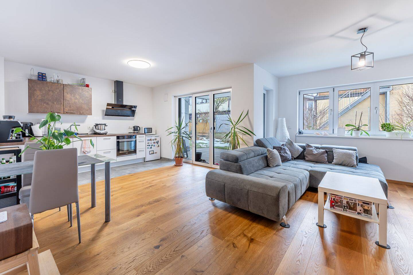 Moderne 2-Zimmer-Erdgeschoss-Wohnung im Straubinger Osten, 94315 Straubing