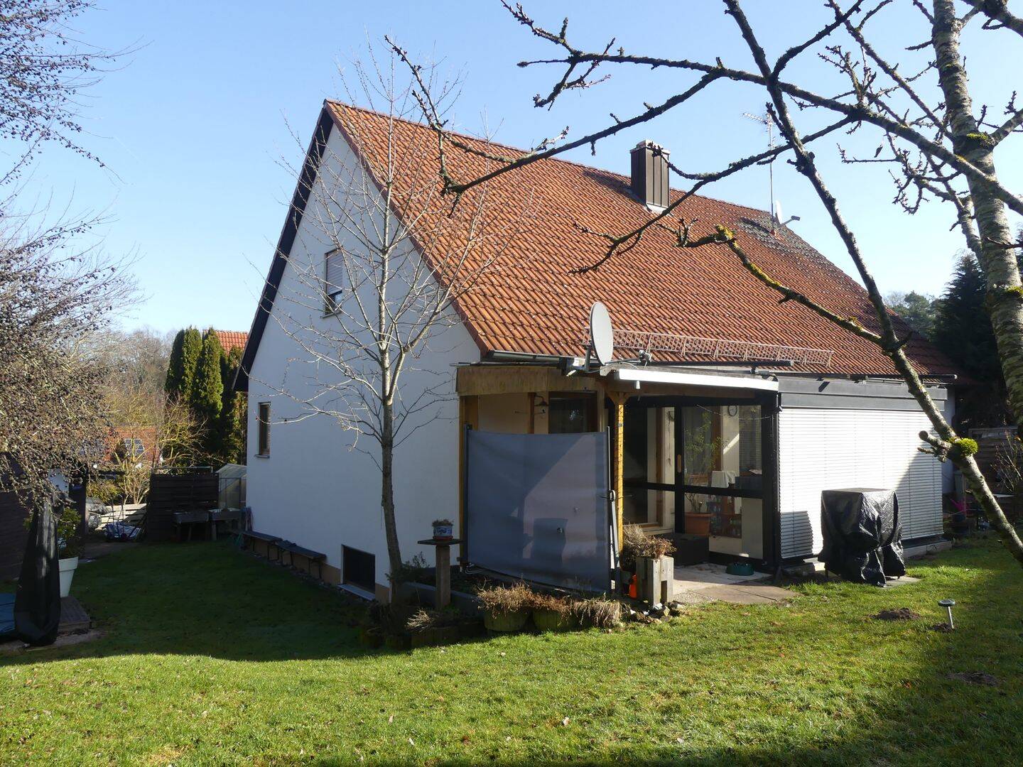 Vermietetes Einfamilienhaus mit Doppelgarage! Sehr gute Lage in Heilsbronn-Bonnhof!, 91560 Heilsbronn