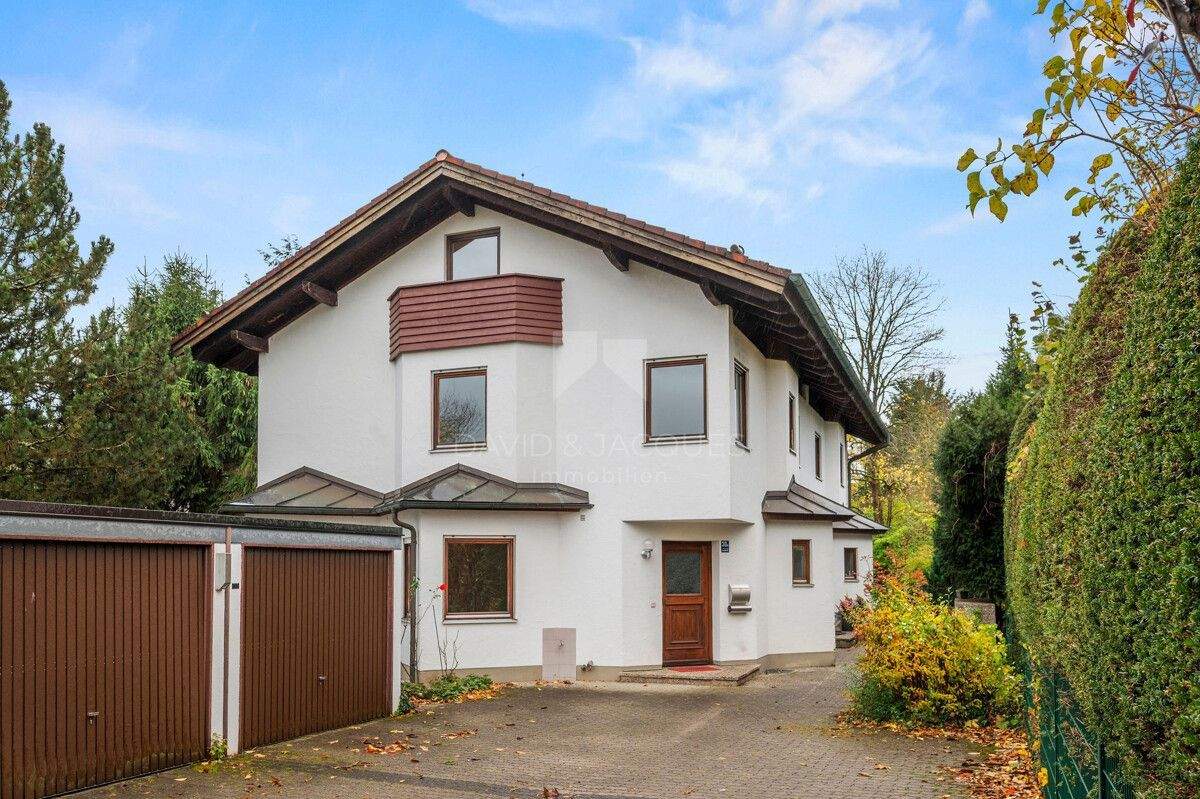 EEK D: Großzügige DHH mit Garten und Garage, 85521 Ottobrunn