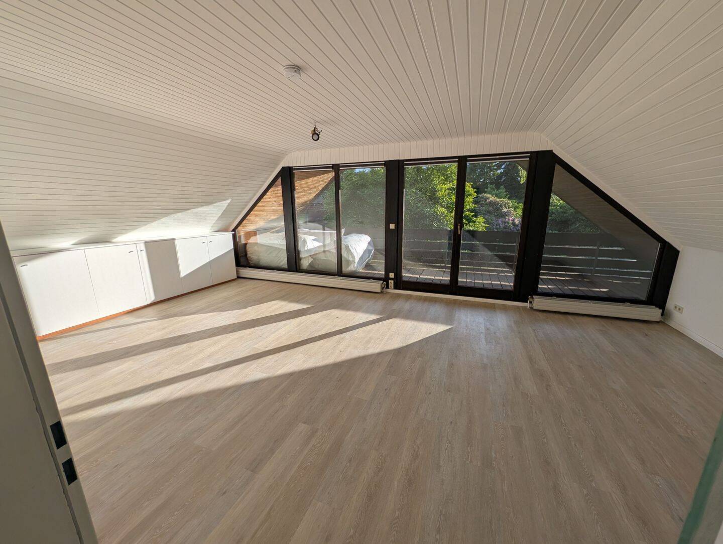 Provisionsfrei: Helle 3,5 Zimmer Wohnung mit großem Balkon in Syke, 28857 Syke