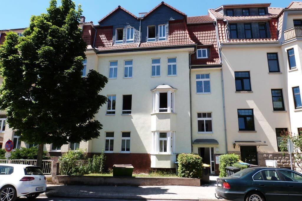 ERSTBEZUG NACH UMFASSENDER SANIERUNG – EXKLUSIVE 4-ZIMMER-WOHNUNG IM BELIEBTEN KAROLINENVIERTEL, 99817 Eisenach