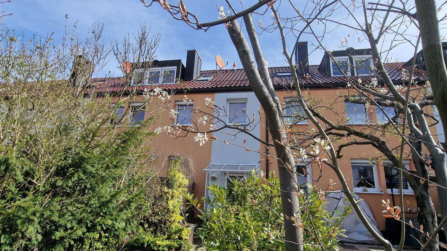 Familien(t)raum mit herrlichem Garten in Nürnberg, 90475 Nürnberg