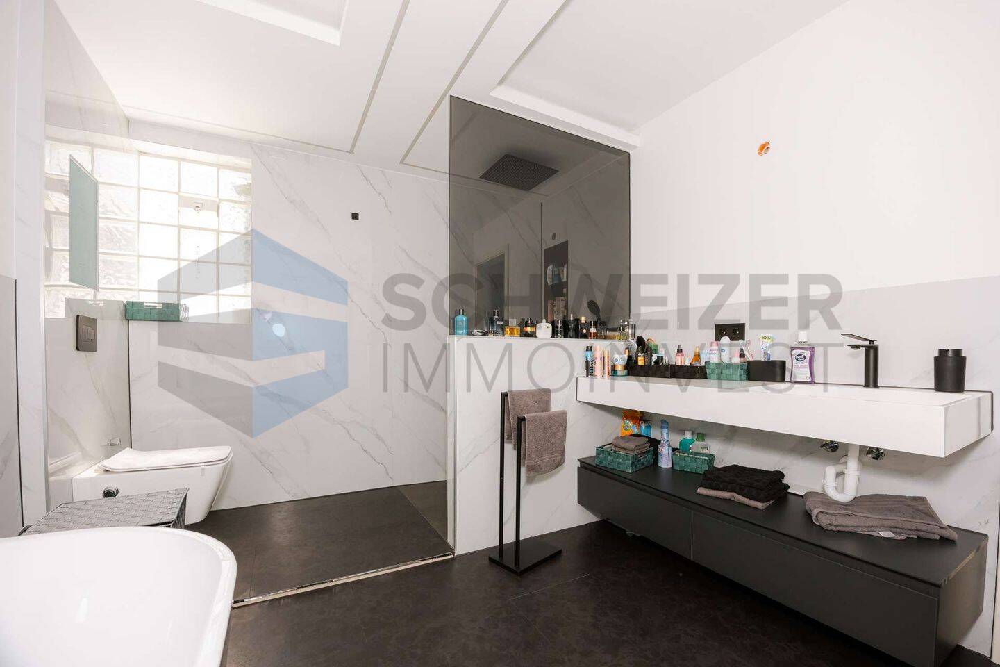 Großzügige 3,5-Zimmer-Wohnung mit Designbad und Einzelgarage in Schwieberdingen!, 71701 Schwieberdingen