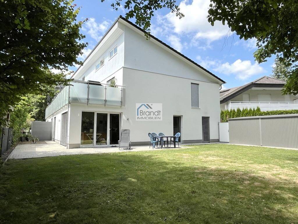 Lichtdurchflutete 4-Zimmer-Wohnung mit eigenem Garten und niedrigen Energiekosten in Rosdorf!, 37124 Rosdorf