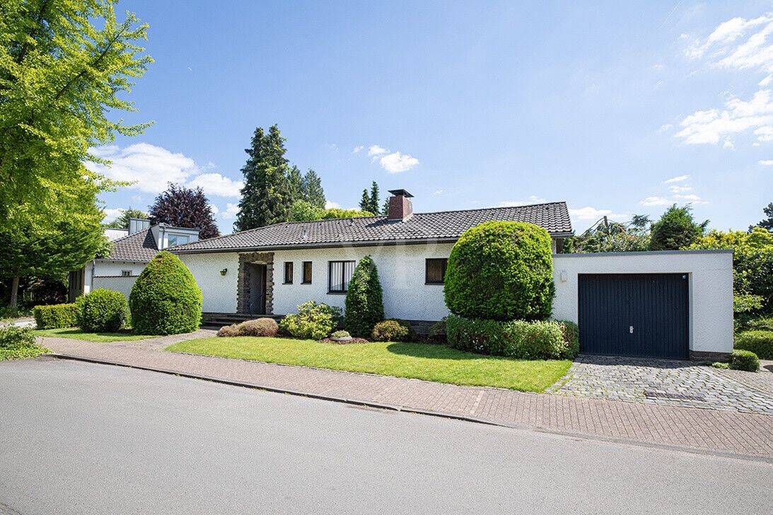 Einfamilienhaus mit viel Platz auf großem Grundstück!, 51427 Bergisch Gladbach