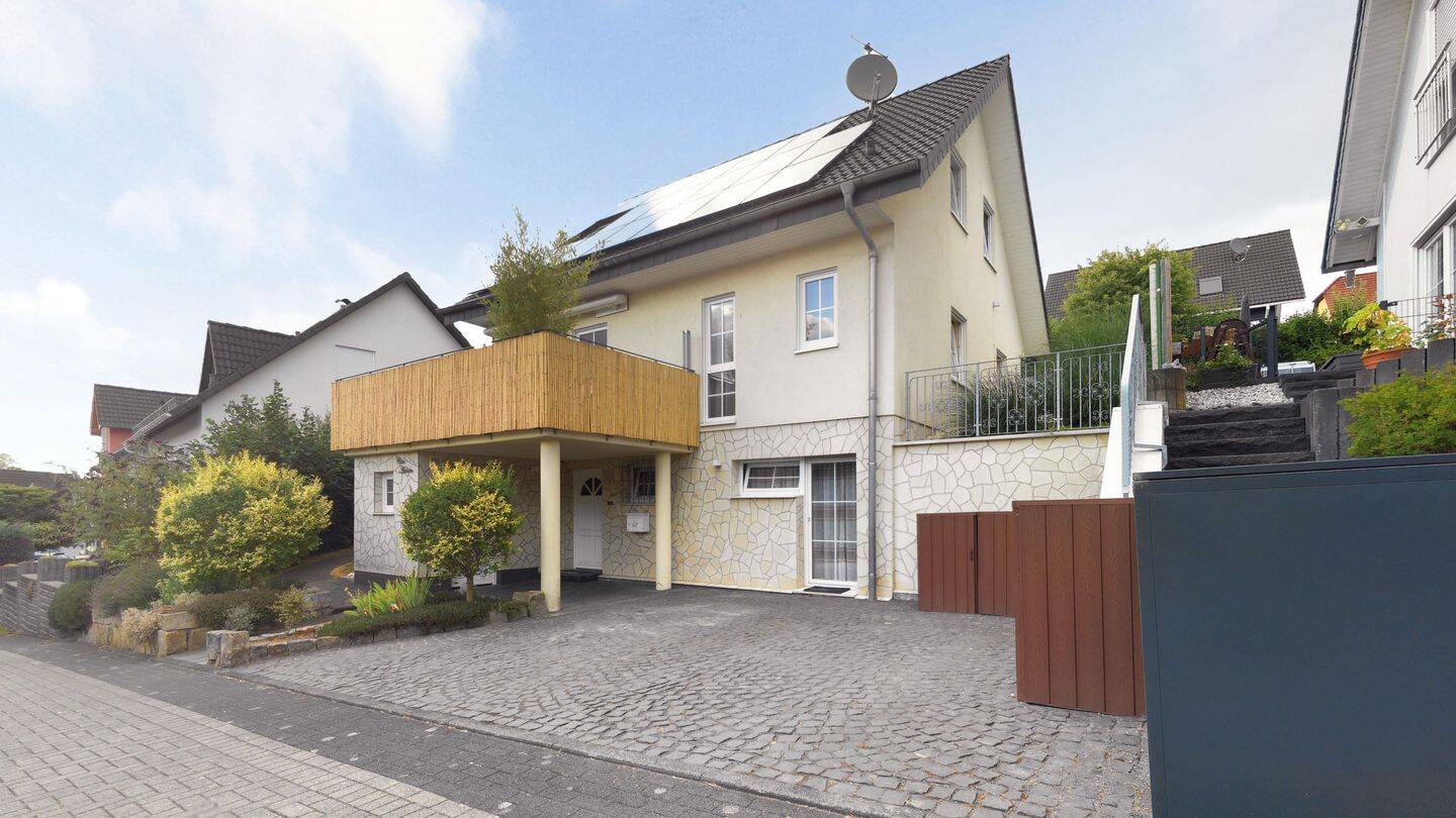 Freistehender Familientraum mit Photovoltaikanlage, 42929 Wermelskirchen