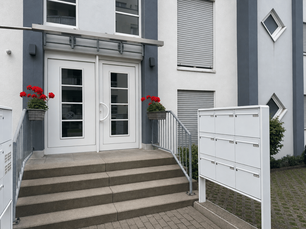 Gut geschnittene 2 Zimmer Wohnung mit TG Stellplatz in Wiesbaden!, 65189 Wiesbaden (Biebrich Wiesbaden)