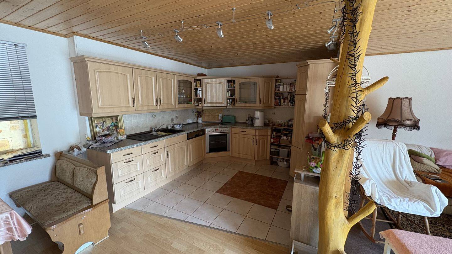 Traumhaftes Einfamilienhaus mit Pool und idyllischem Gartenambiente, 4651 Bad Lausick