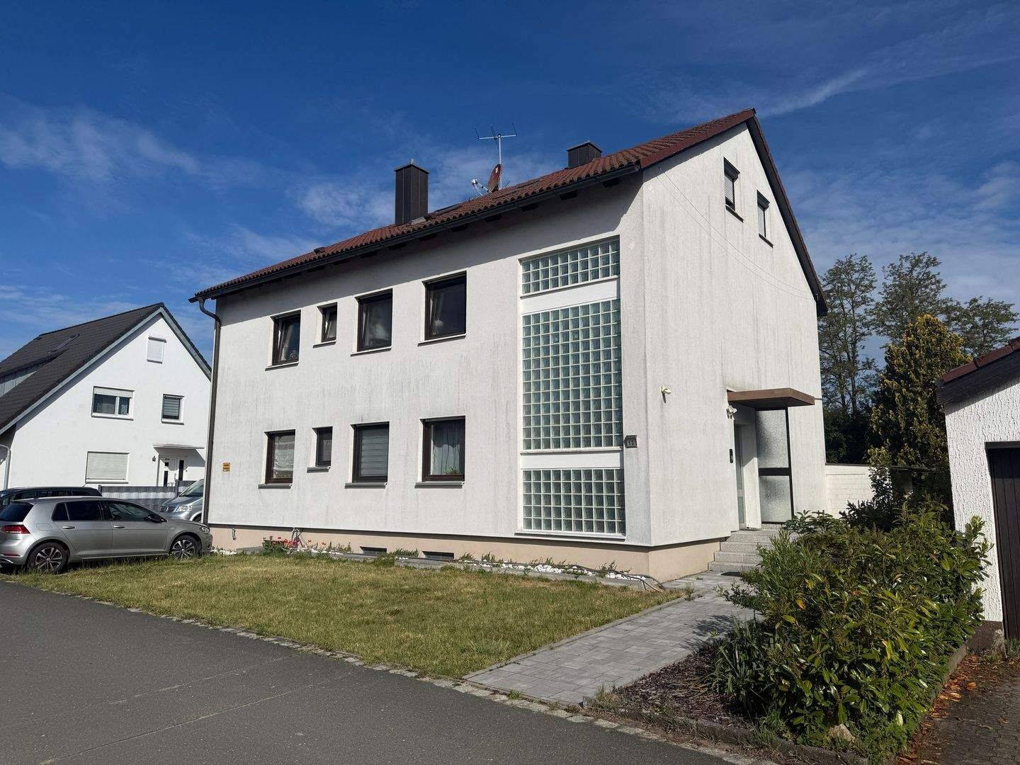 “Regnitzblick inklusive” ! 3,5-Zimmer-Wohnung mit WESTBALKON, 91083 Baiersdorf