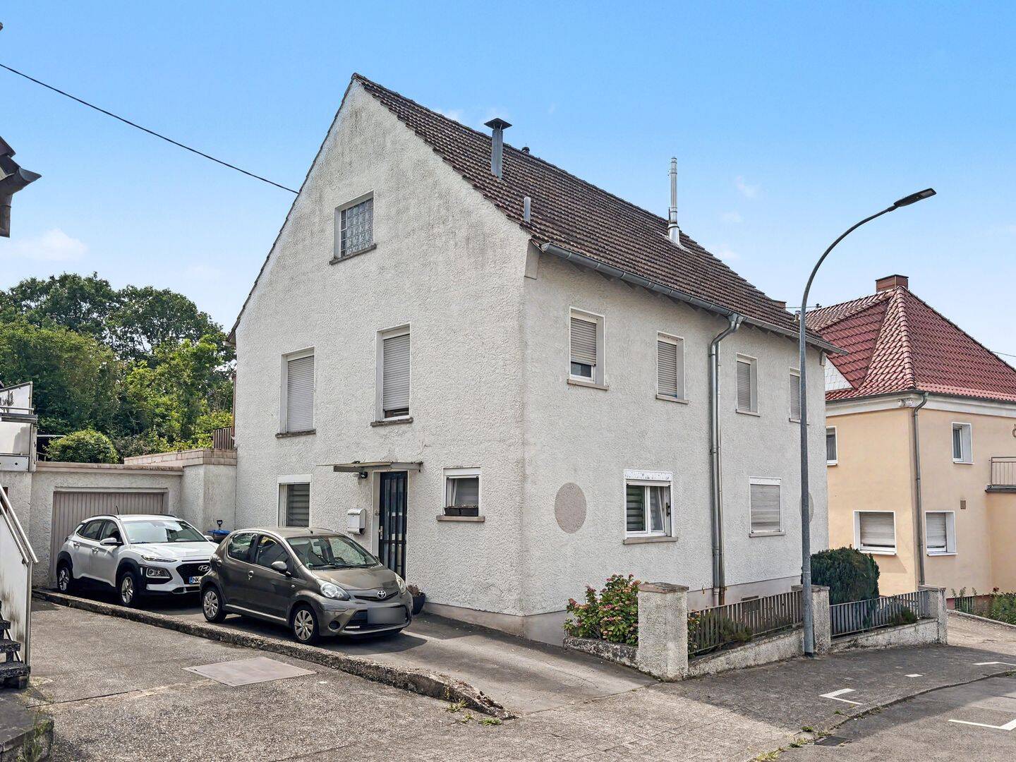 Charmante Doppelhaushälfte mit schönem Garten in Neunkirchen, 66538 Neunkirchen