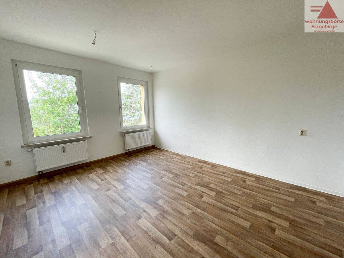 Schicke 2-Raum-Wohnung nahe Berufsakademie in Breitenbrunn – Einbauküche möglich, 8359 Breitenbrunn/Erzgeb.