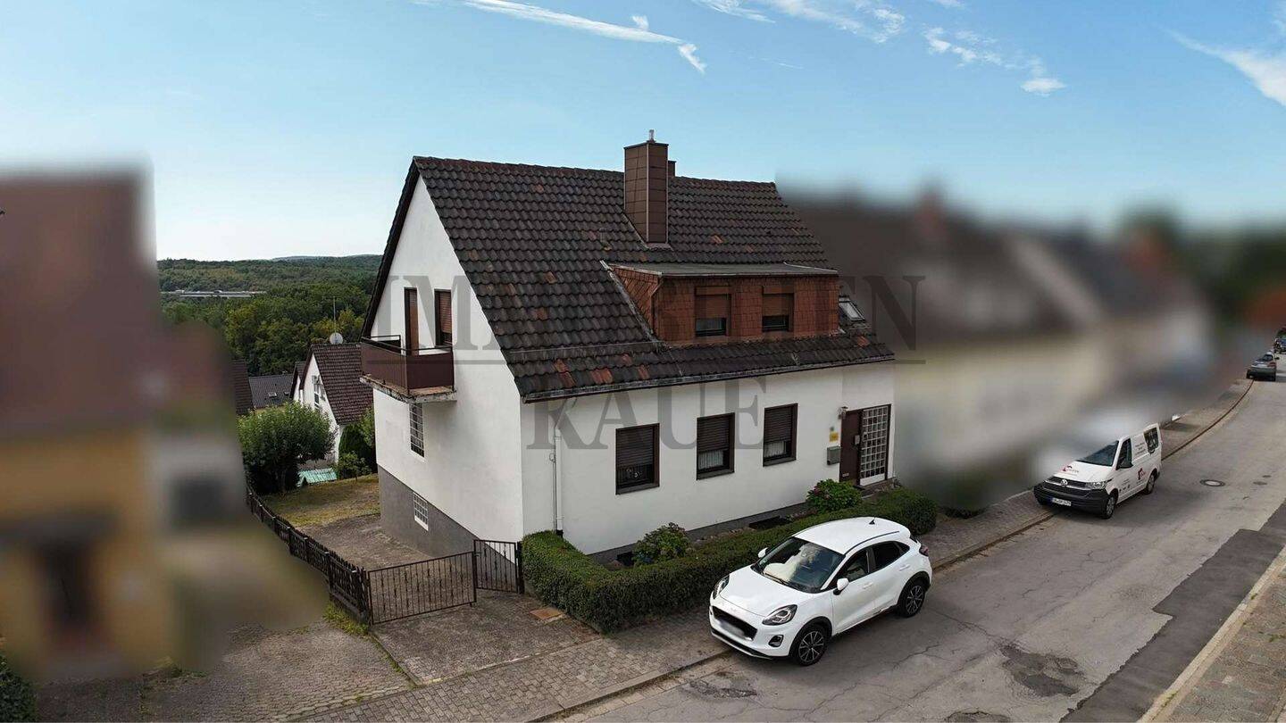 EIN HAUS, VIELE MÖGLICHKEITEN – MIT GARAGE UND GARTEN IN FRIEDRICHSTHAL – SOFORT FREI, 66299 Friedrichsthal