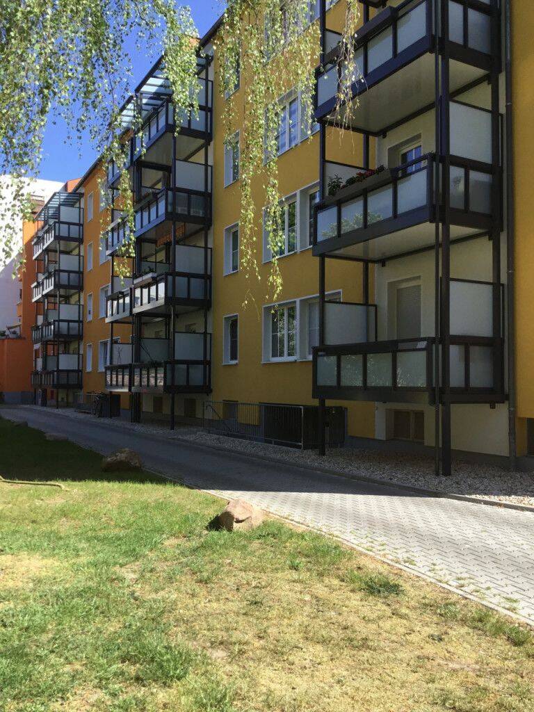 3-Raum-Wohnung mit Balkon zu vermieten!, 6110 Halle (Saale) (Damaschkestraße Gesundbrunnen Innenstadt Lutherplatz Saaleaue)