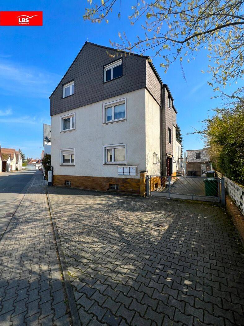 Großzügiges Anwesen mit Vorderhaus, Hinterhaus und zusätzlichem Bauplatz in Griesheim, 64347 Griesheim