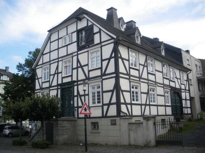 Dachgeschosswohnung im sanierten Fachwerkgebäude “Ehemalige Posthalterei” in der Innenstadt von Arnsberg-Neheim, 59755 Arnsberg