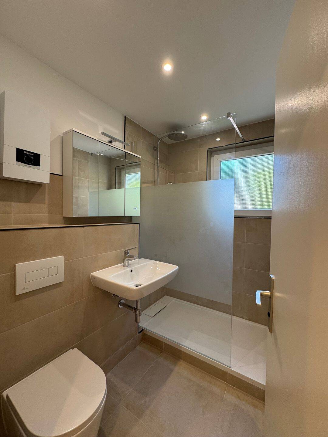2-Zimmerwohnung mit Balkon, Schwimmbad und Sauna, 44795 Bochum (Weitmar Wiemelhausen)