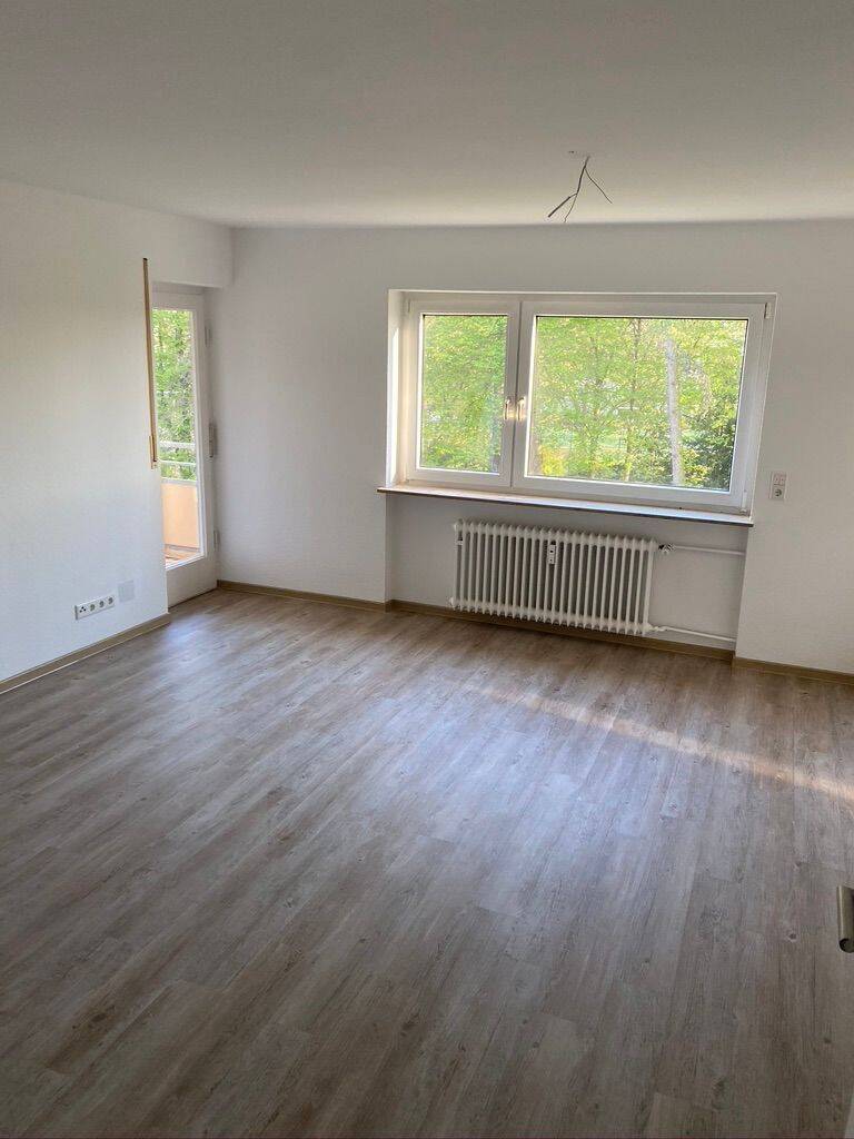 Helle, grosszuegige 3 Zi Wohnung 75qm in ruhiger Lage, 70599 Stuttgart