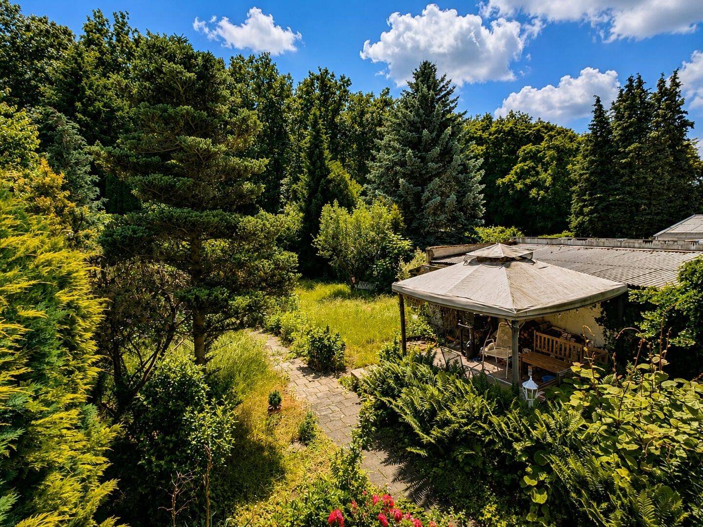 Waldrandlage in Leipzig-Dölitz | 780 m² Grundstück mit sanierungsbedürftiger Doppelhaushälfte und Ausbaupotenzial, 4279 Leipzig (Dölitz-Dösen Lößnig)