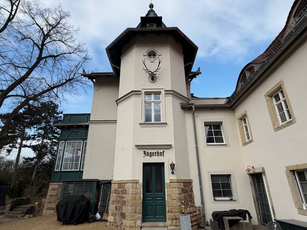 2-Zimmer-Wohnung mit großzügiger Dachterrasse in Radebeul, 1445 Radebeul
