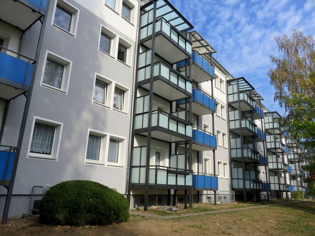 Helle 2-Raumwohnung mit Wanne und großem Balkon, 6231 Bad Dürrenberg