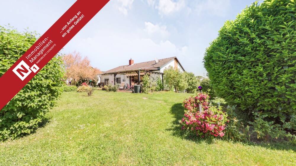 Einfamilienhaus im Bungalowstil mit Garage und tollem Garten, 67753 Rothselberg
