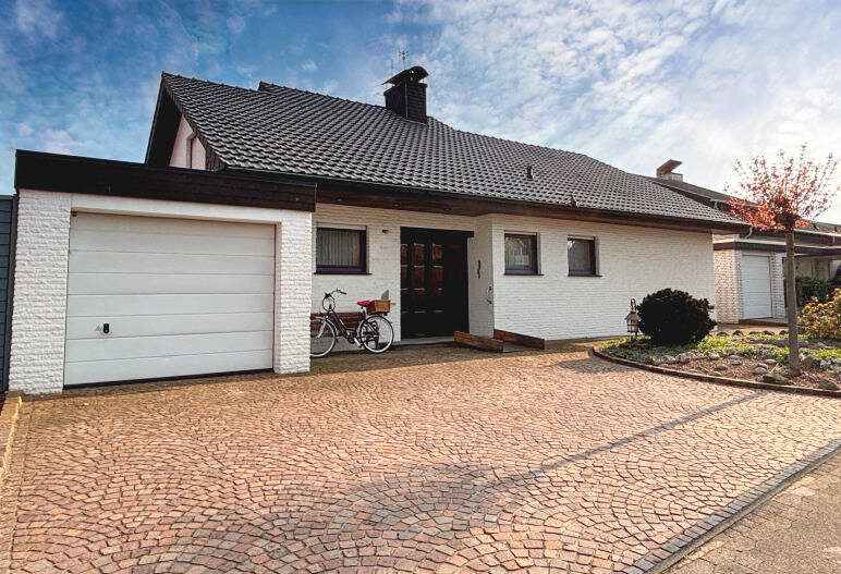 Einfamilienhaus im Bungalowstil mit Charme & Potenzial ***4283 G in Herzebrock, 33442 Herzebrock-Clarholz