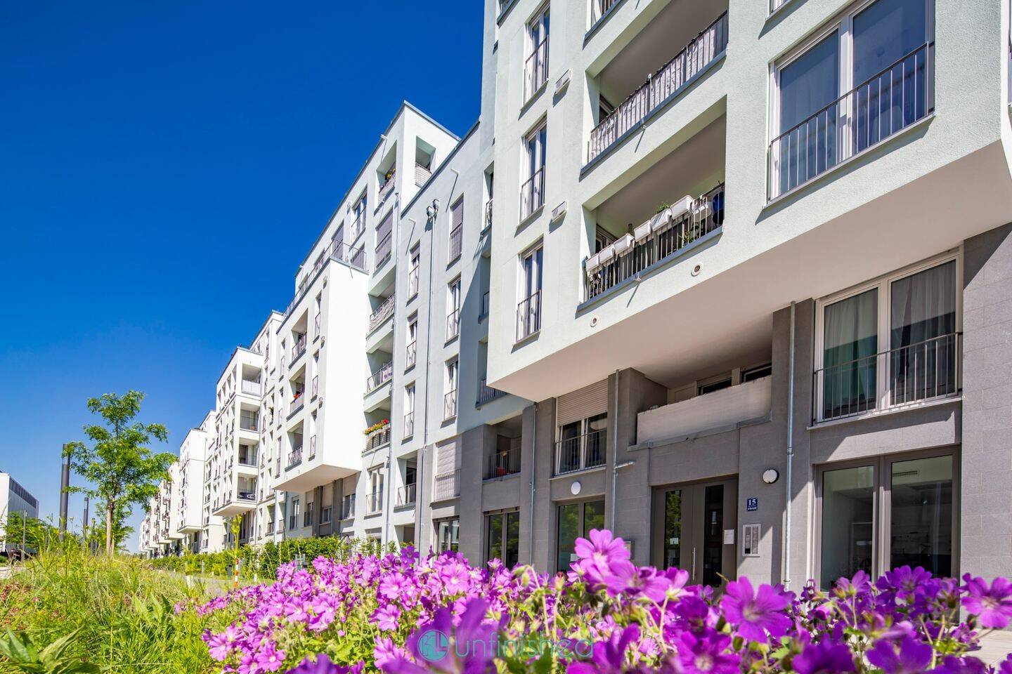 Tolle geräumige 5-Zimmer-Wohnung mit zwei Balkonen in München!, 80809 München (Milbertshofen-Am Hart Neuhausen-Nymphenburg Schwabing-West)