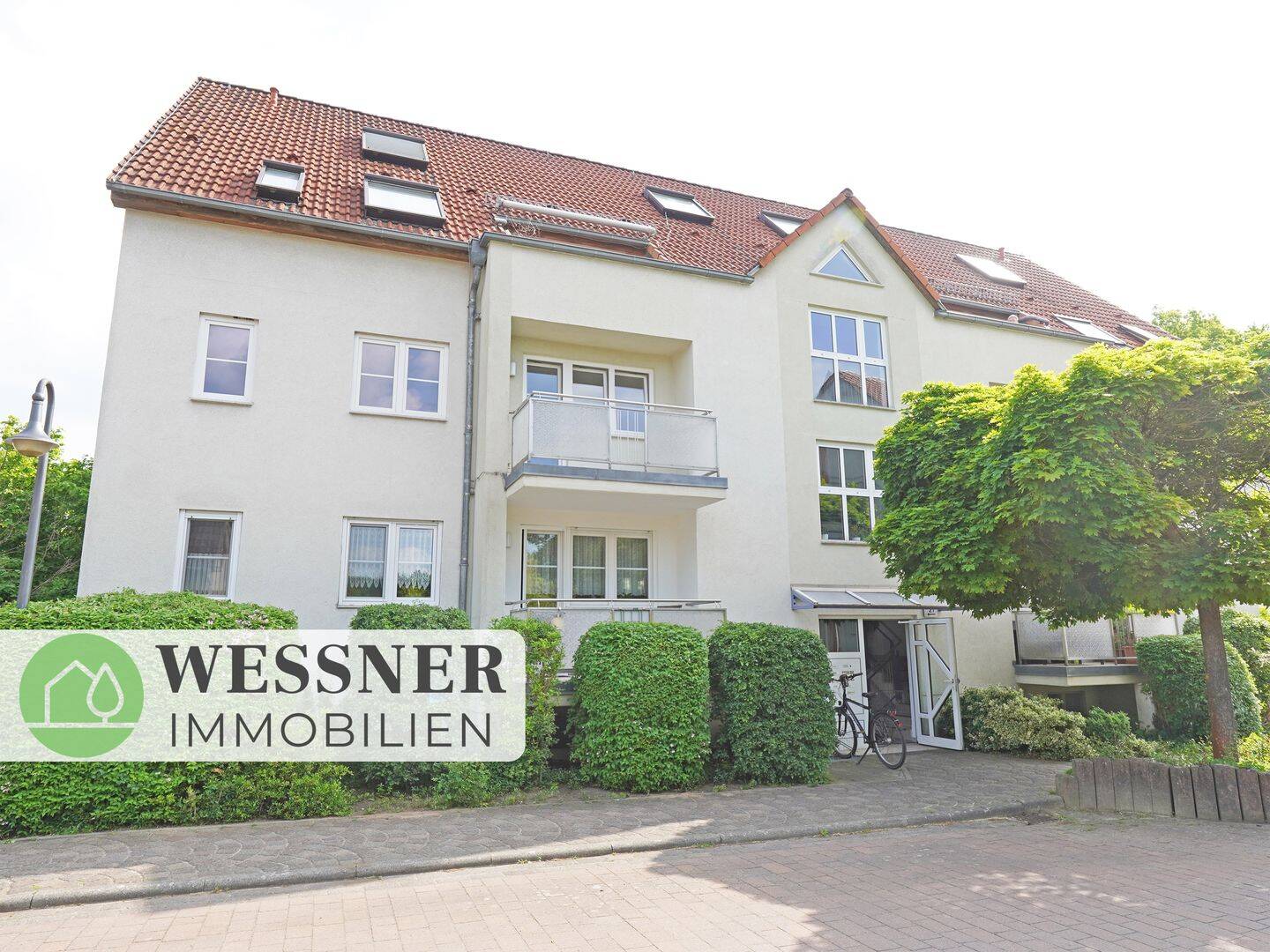 Bezugsfrei & ohne Käuferprovision: 3-4 Zimmer-Wohnung mit 2 Balkonen und Stellplatz in Seddiner See, 14554 Seddiner See