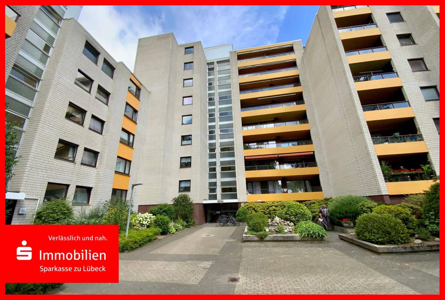 Großzügige Eigentumswohnung mit 4 Zimmern in zentraler Lage von St. Jürgen mit Eigenlandgrundstück, 23562 Lübeck (Sankt Jürgen)