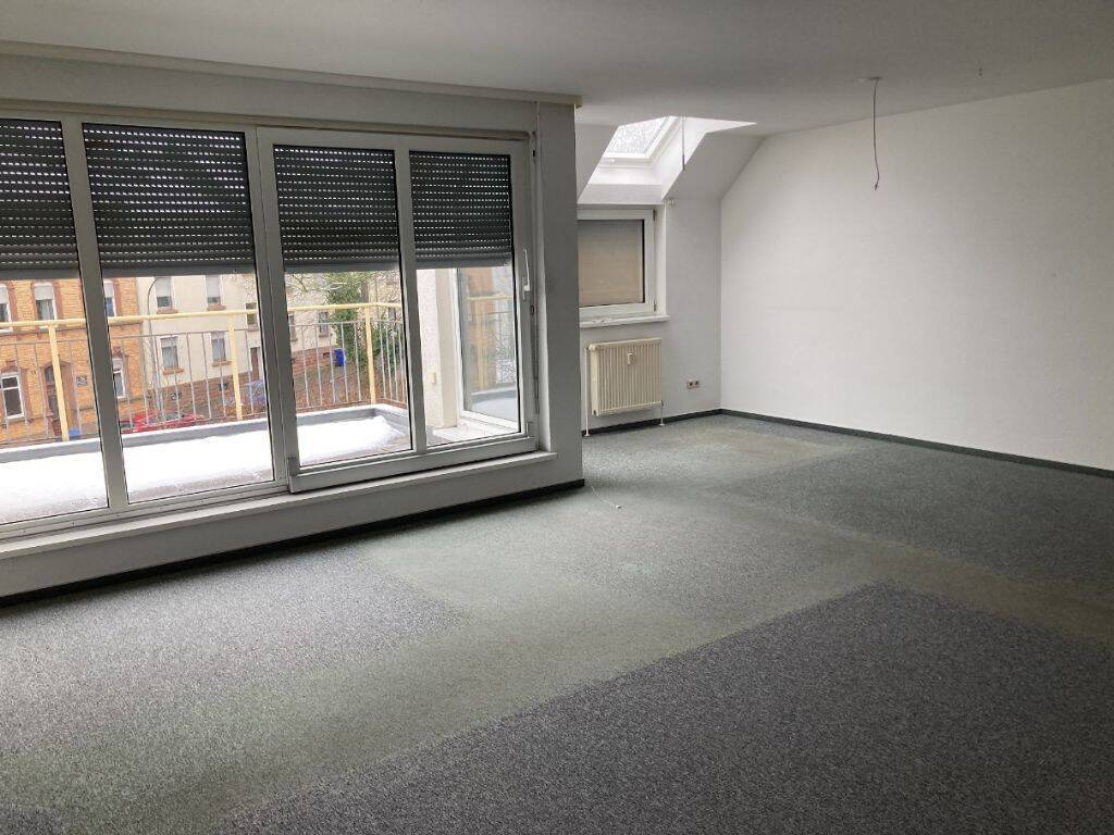 **provisionsfrei** große Maisonetten-ETW mit Terrasse / zentrumsnah in Neunkirchen, 66538 Neunkirchen