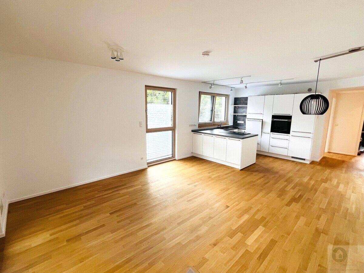 Bayern Eschenbach – Moderne 3-Zimmer-Wohnung mit Balkon, Lift und hochwertiger Ausstattung, 92676 Eschenbach i.d. OPf.