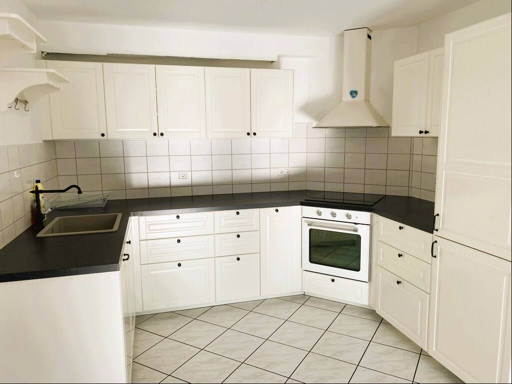 3-4 – Zimmer-Wohnung im 1. Obergeschoss mit neuwertiger Einbauküche ruhiger Lage, 71540 Murrhardt