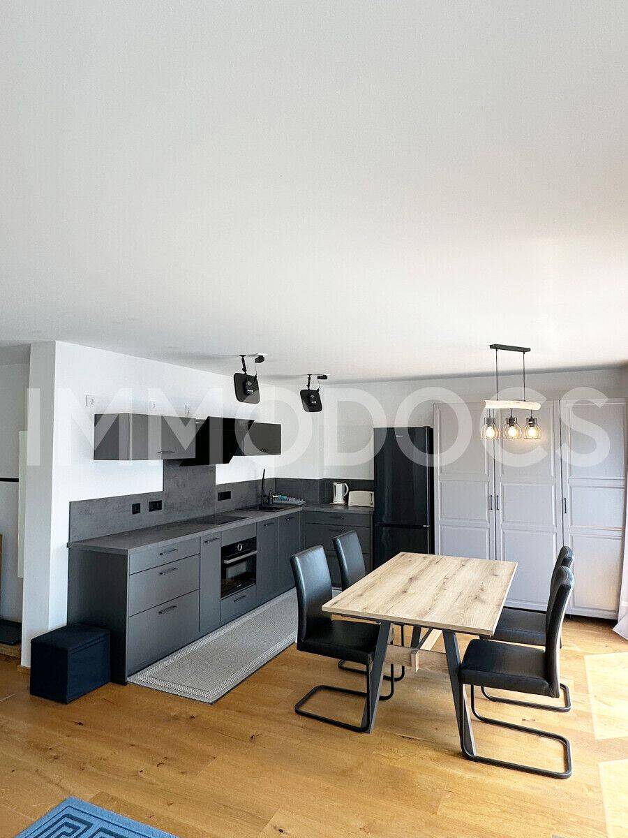 Innenstadtlage: Exklusive 3-Zimmer-Wohnung mit Dachterrasse & Einbauküche, 87435 Kempten (Allgäu) (Adelharz Eich Kempten Rothkreuz Steufzgen)