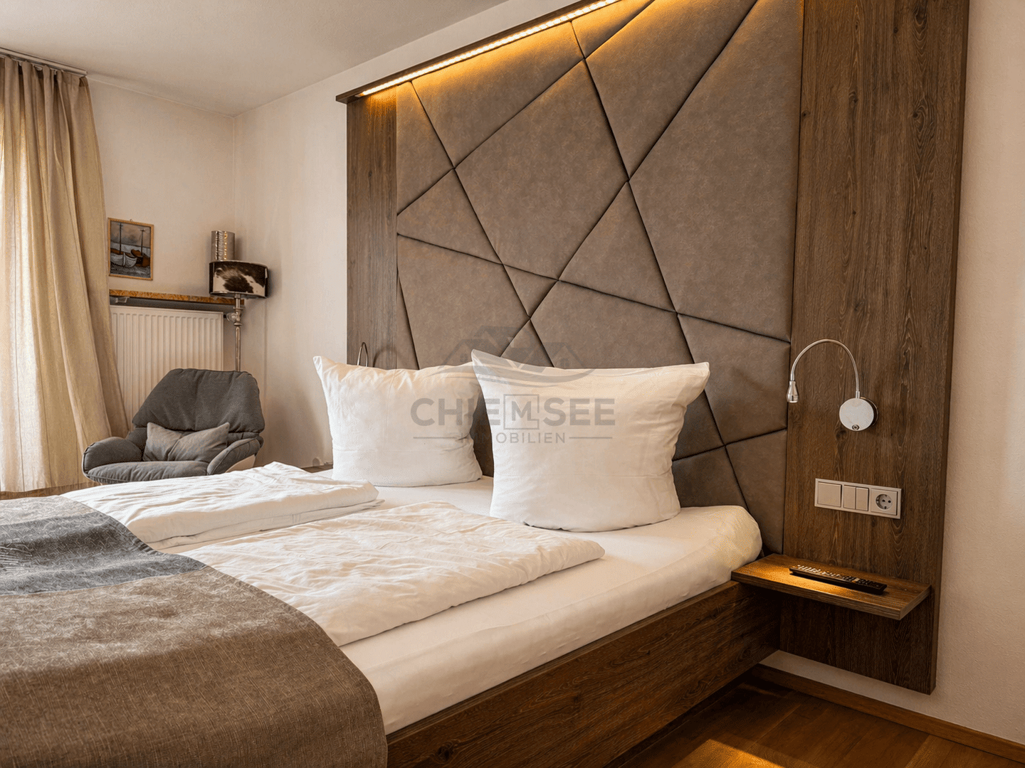 Voll möblierte 3-Zimmer-Wohnung mit Balkon im Zentrum von Chieming, 83339 Chieming