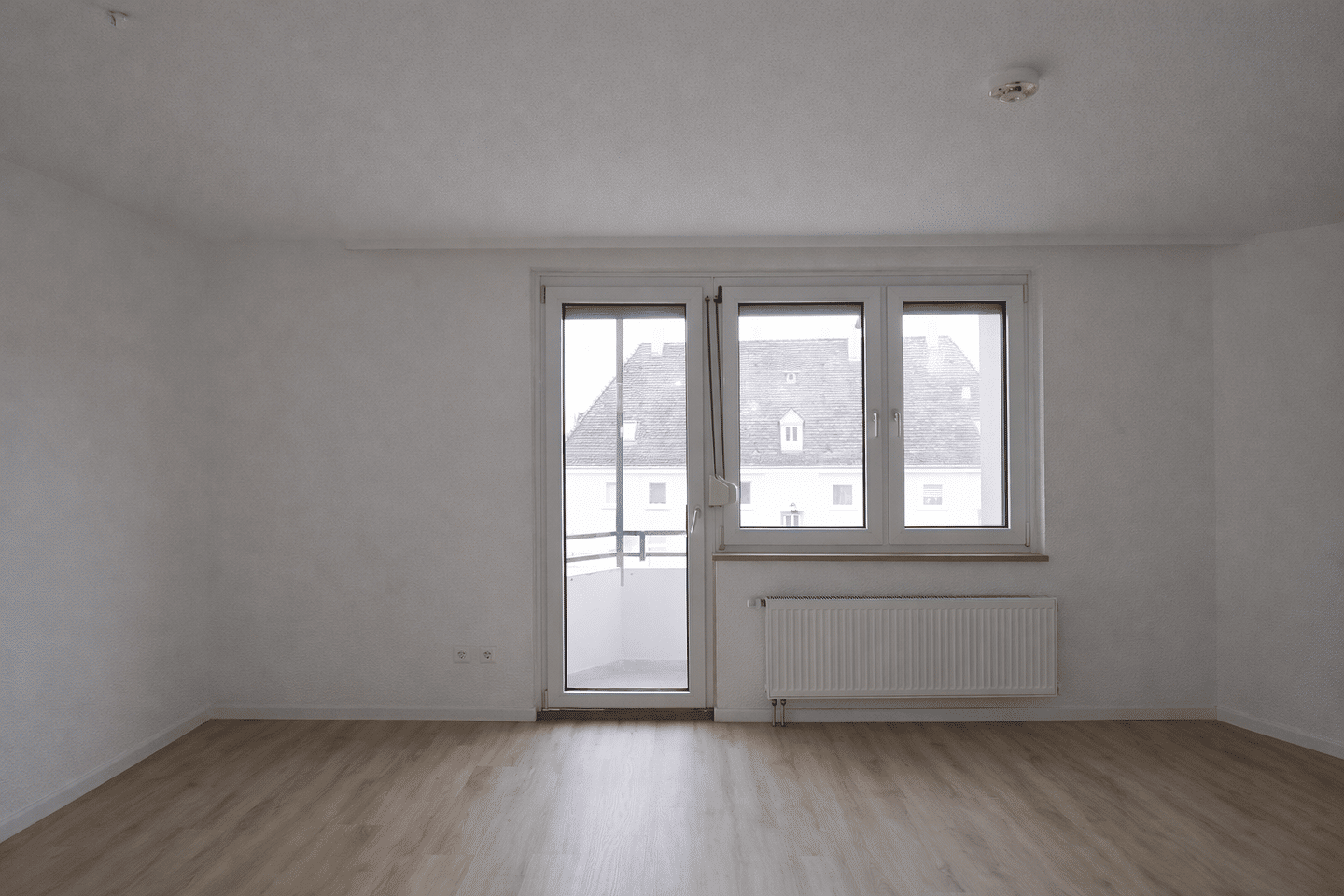 Vermietete 1-Zimmer-Wohnung im 3.OG. mit Balkon & TG – nahe Nopitschstraße/Dianaplatz, 90441 Nürnberg (Gibitzenhof Sandreuth Schweinau Werderau)