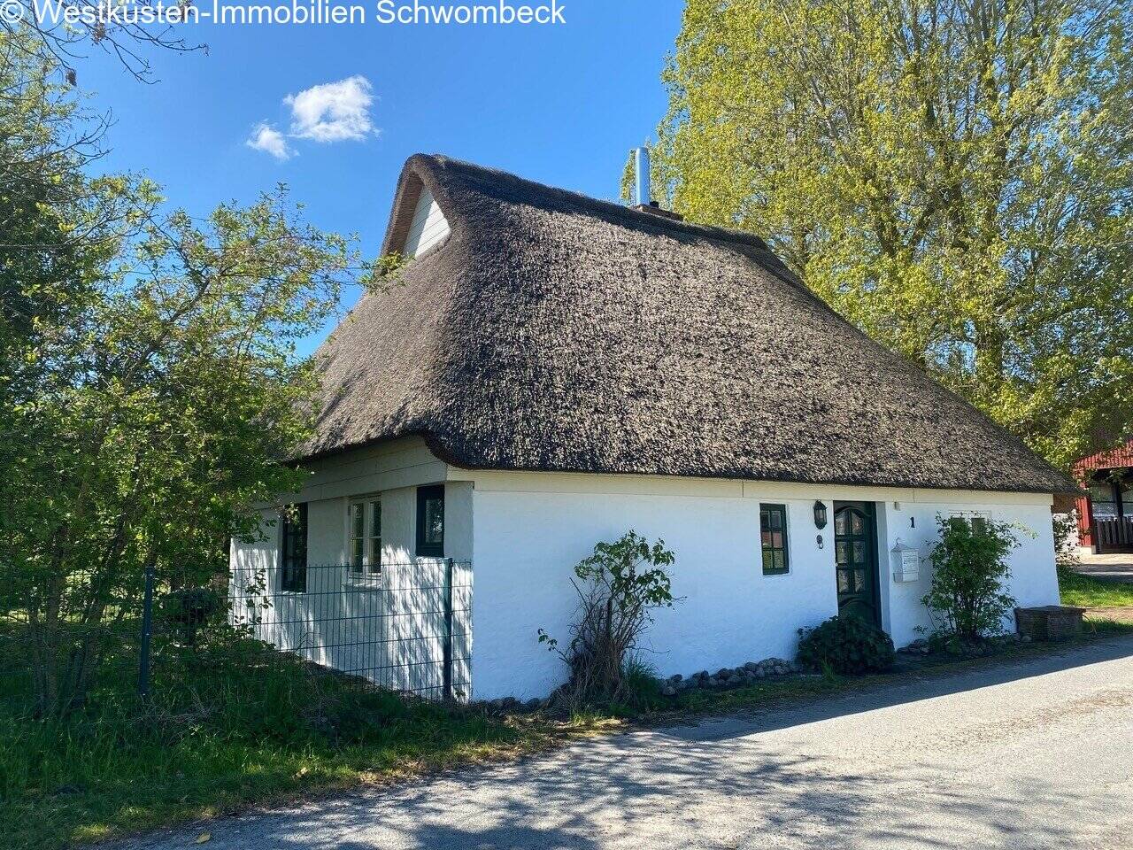 Charmante Reetkate in Nordseenähe – in fast Alleinlage!, 25704 Nordermeldorf