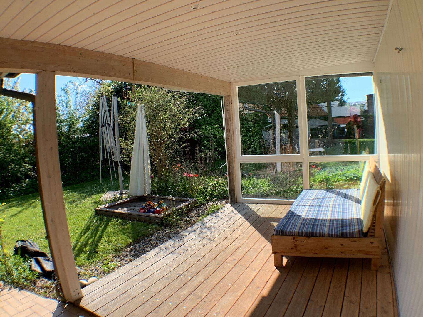 181 m², 6 Zimmern, großem Privatgarten, 79112 Freiburg im Breisgau (Munzingen Opfingen Tiengen Waltershofen)
