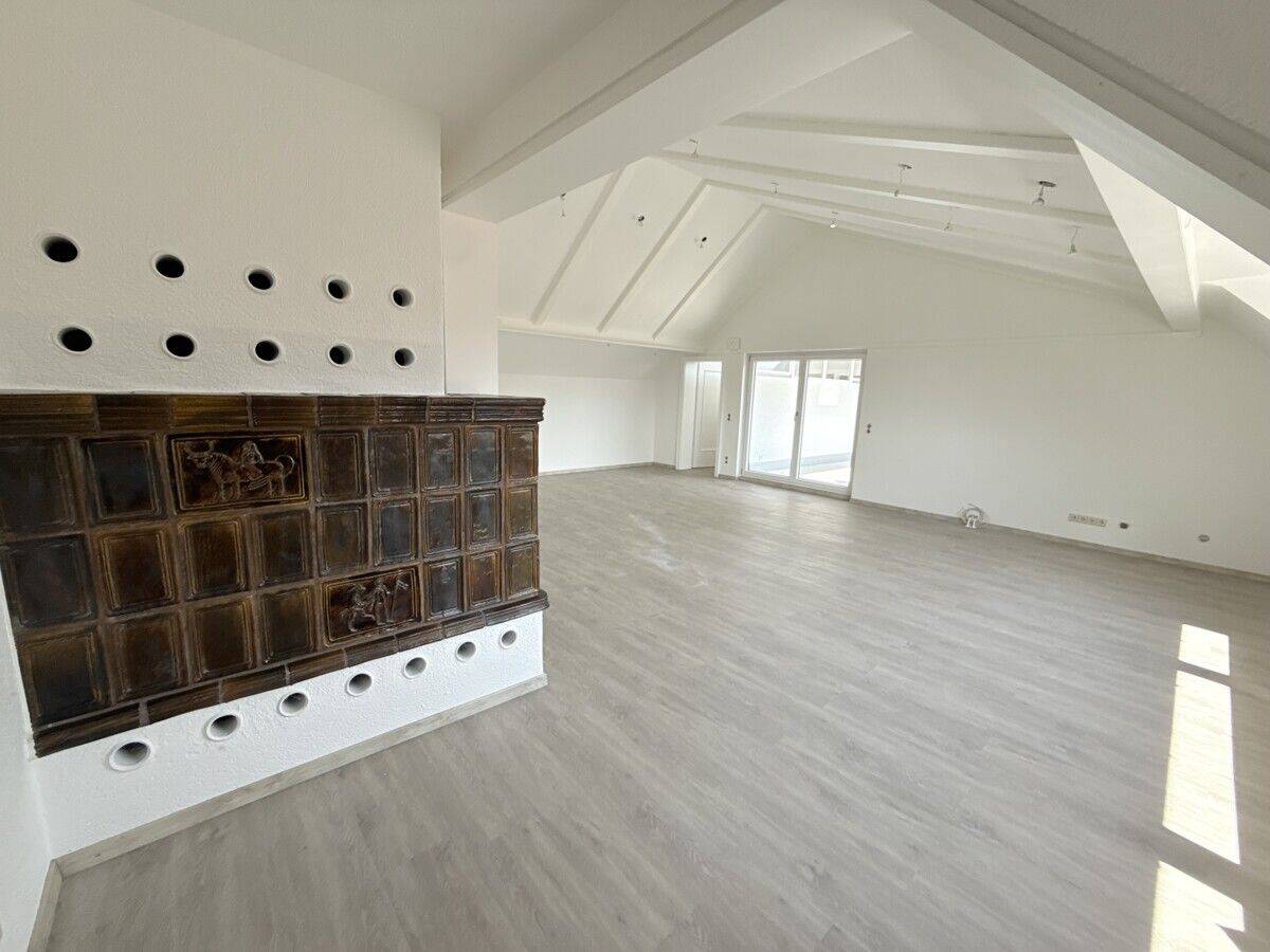 Im Herzen von Schwandorf: attraktive 4-Zi-Whg mit Dachterrasse!, 92421 Schwandorf