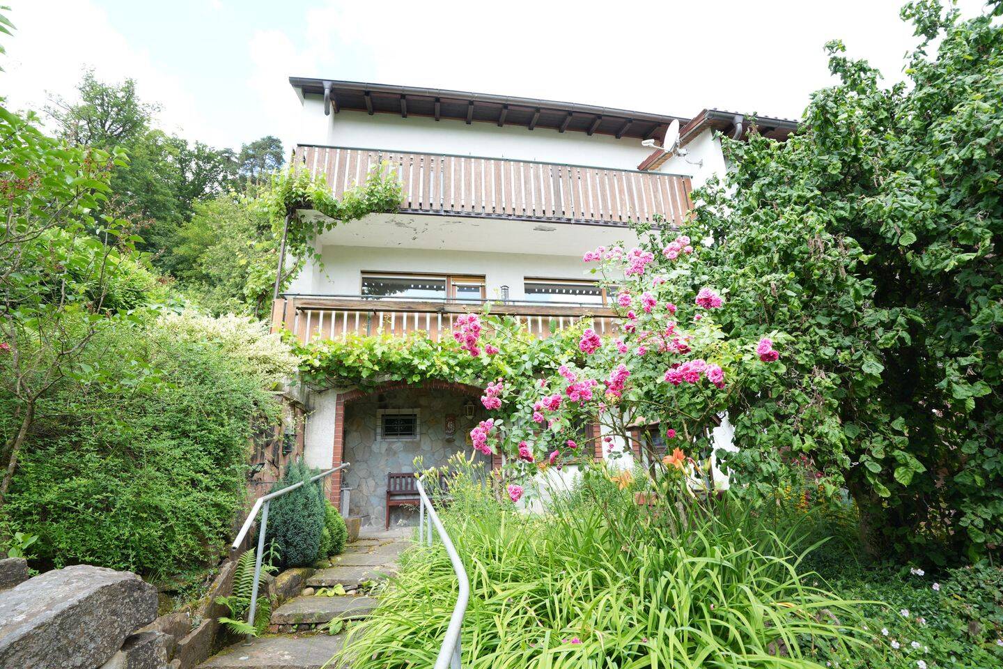 Reihenendhaus mit Garten und Garage in ruhiger und grüner Lage nebst hervorragender Aussicht!, 76228 Karlsruhe
