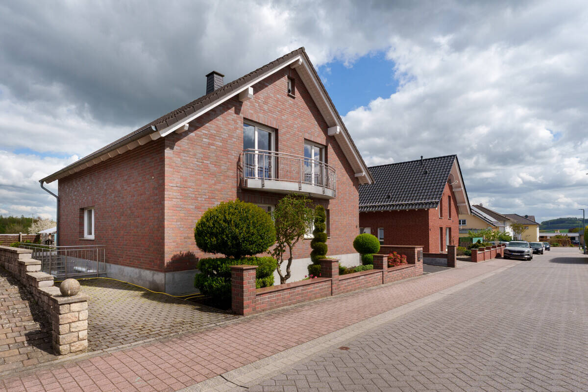 Hochwertiges Einfamilienhaus mit ELW und Garage in ruhiger Lage!, 56410 Montabaur