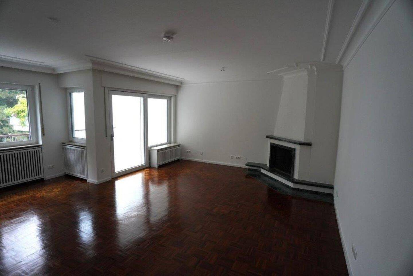 Repräsentative 3-Zimmer-ETW (120 m²) in Kronberg Stadt, sehr schöne Lage am Viktoriapark, 61476 Kronberg im Taunus