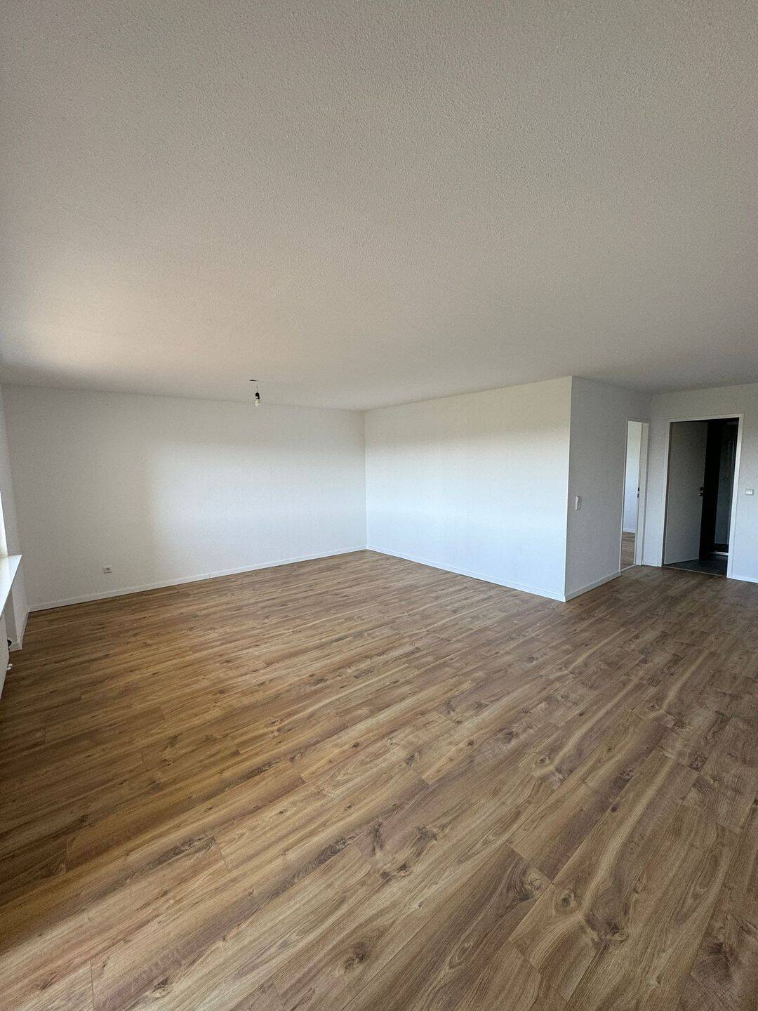 Attraktive 2-Zimmer-Wohnung mit Einbauküche und Balkon in Neuenburg, 79395 Neuenburg am Rhein