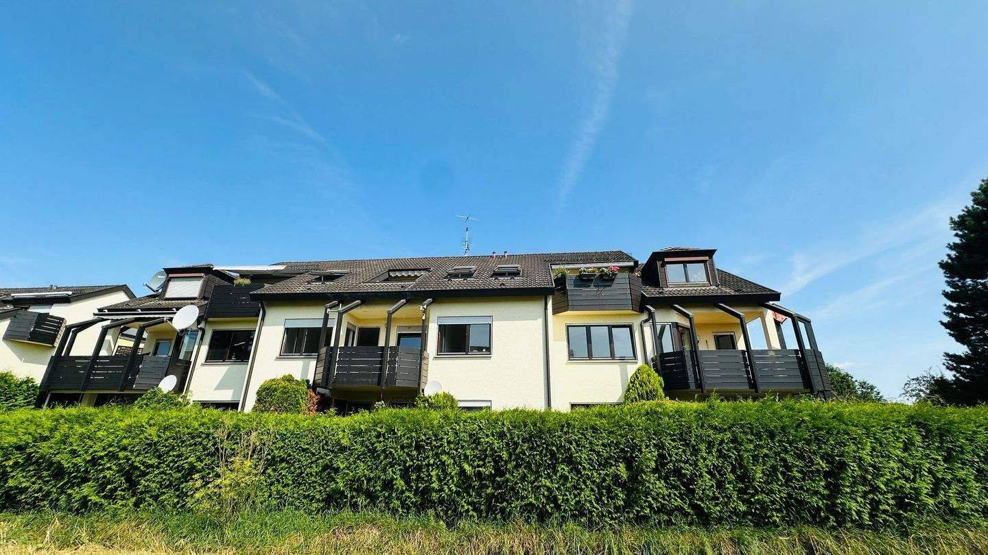 Die sonnige & modernisierte 2 Zimmer & Balkon !, 73765 Neuhausen auf den Fildern