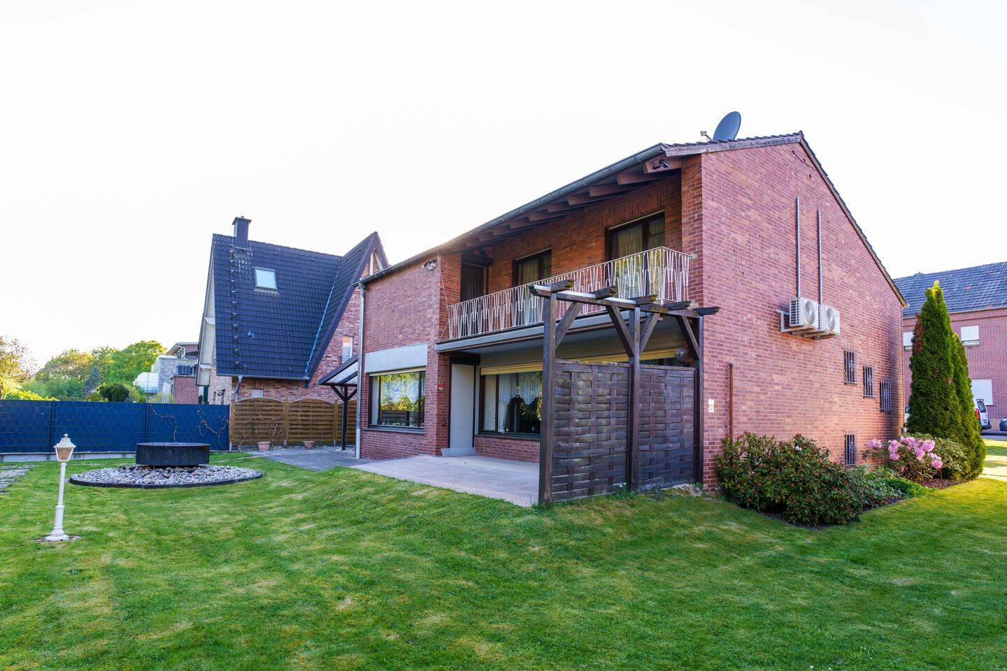 Stilvolles Einfamilienhaus mit großem Grundstück, 41836 Hückelhoven